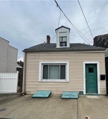 1124 Brabec St, Troy Hill, PA 15212