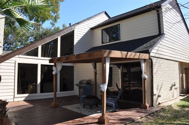 1602 Big Lake Drive, Houston, TX 77077