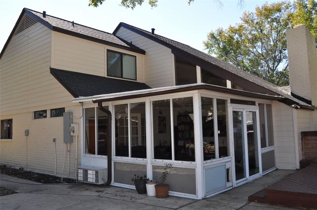 1602 Big Lake Drive, Houston, TX 77077