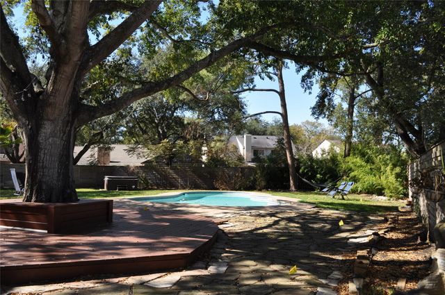 1602 Big Lake Drive, Houston, TX 77077