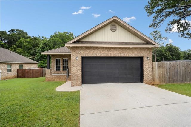 8156 Cheyenne Street N, Theodore, AL 36582
