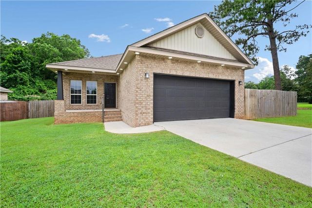8156 Cheyenne Street N, Theodore, AL 36582