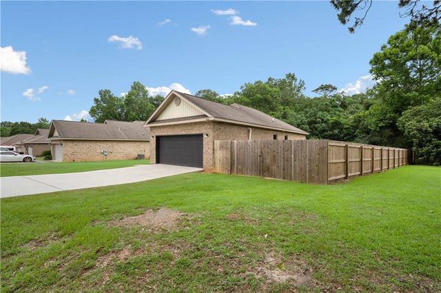 8156 Cheyenne Street N, Theodore, AL 36582