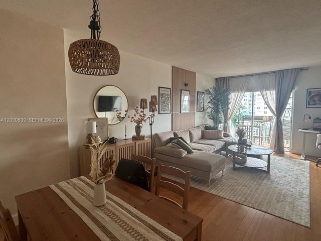 400 Kings Point Drive 622, Sunny Isles Beach, FL 33160