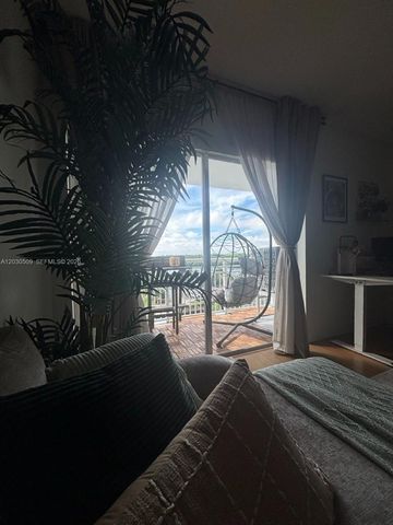 400 Kings Point Drive 622, Sunny Isles Beach, FL 33160