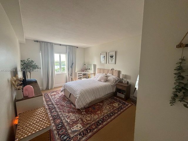400 Kings Point Drive 622, Sunny Isles Beach, FL 33160