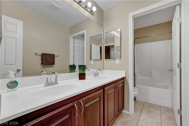 8944 Ryan Creek Avenue, Las Vegas, NV 89149