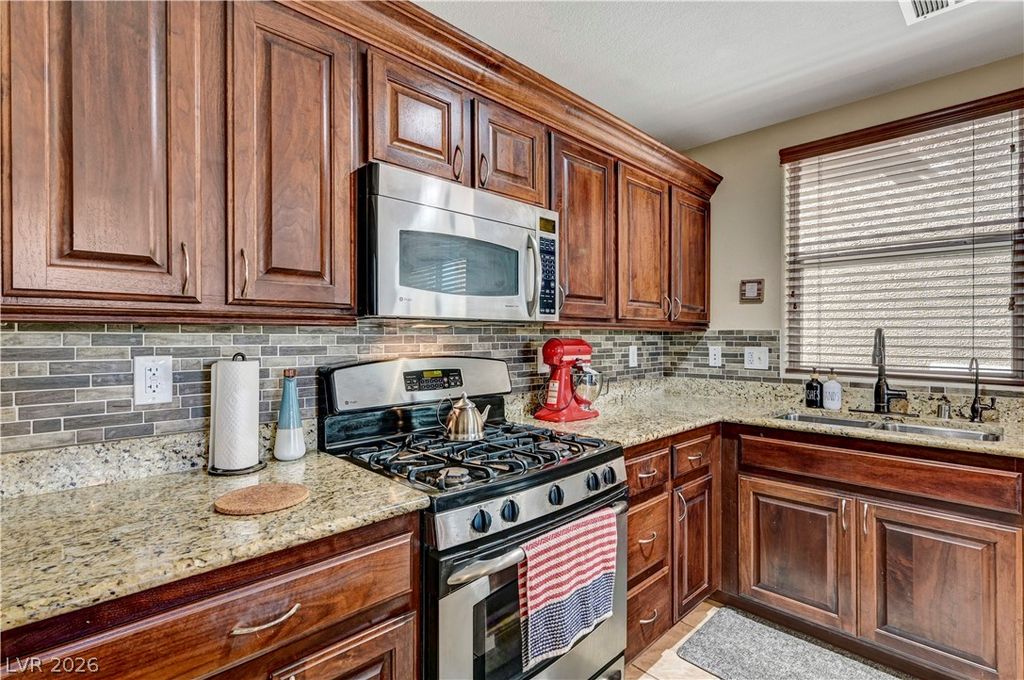 8944 Ryan Creek Avenue, Las Vegas, NV 89149