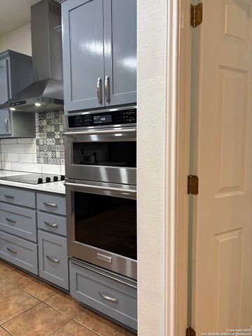 101 YEAGER CIR, Cibolo, TX 78108