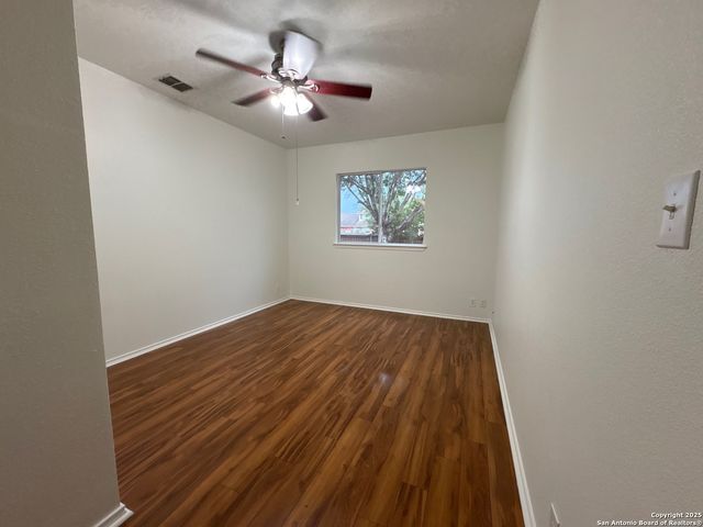 101 YEAGER CIR, Cibolo, TX 78108