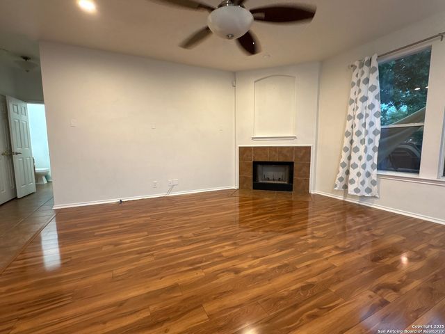 101 YEAGER CIR, Cibolo, TX 78108