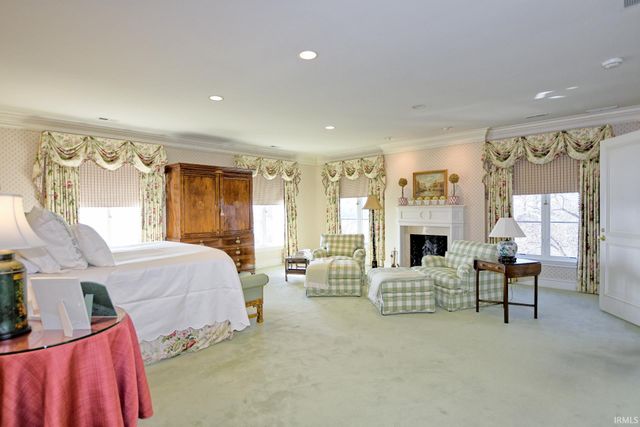 305 E Jennings Street, Newburgh, IN 47630