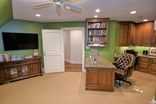 305 E Jennings Street, Newburgh, IN 47630