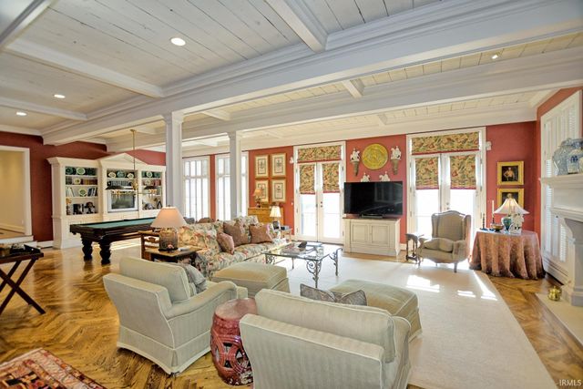 305 E Jennings Street, Newburgh, IN 47630