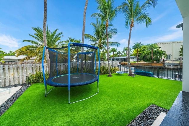 12905 Ixora Road, North Miami, FL 33181