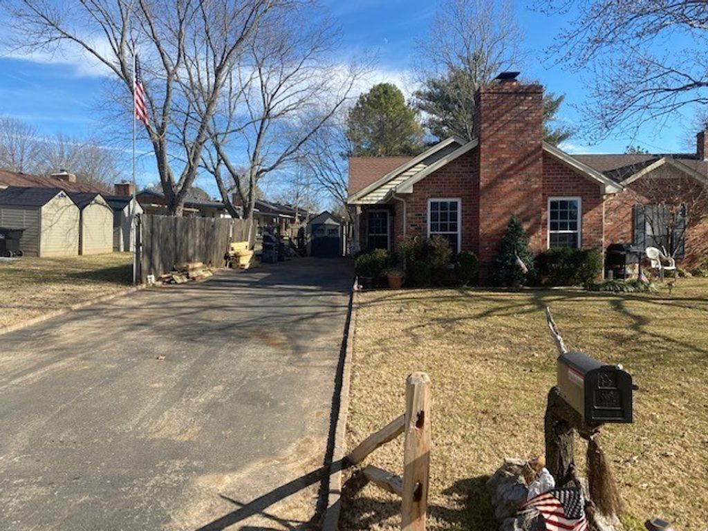 522 Westgate Blvd, Murfreesboro, TN 37128