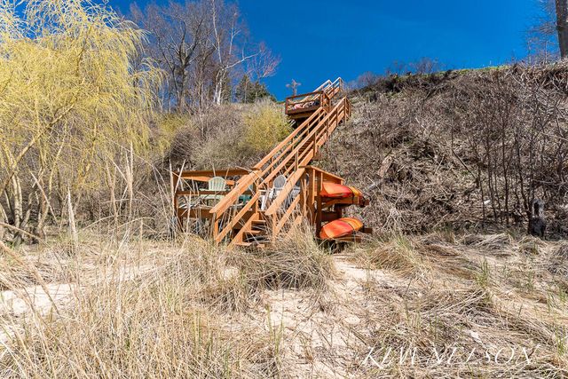 8937 S Indian Hills Road, Montague, MI 49437