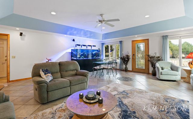 8937 S Indian Hills Road, Montague, MI 49437