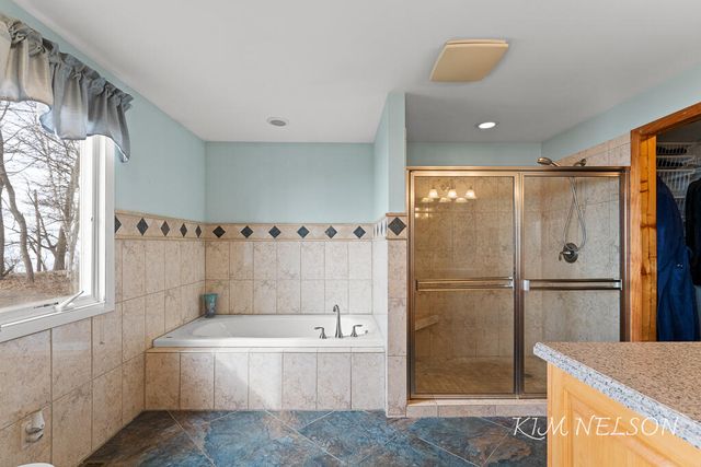 8937 S Indian Hills Road, Montague, MI 49437