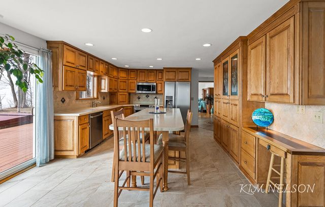 8937 S Indian Hills Road, Montague, MI 49437