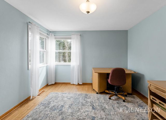 8937 S Indian Hills Road, Montague, MI 49437