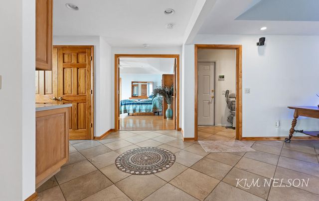 8937 S Indian Hills Road, Montague, MI 49437