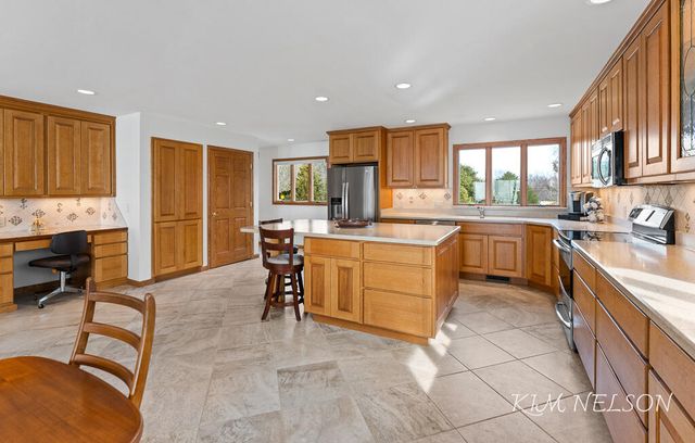 8937 S Indian Hills Road, Montague, MI 49437