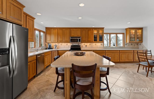 8937 S Indian Hills Road, Montague, MI 49437