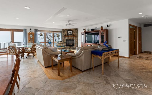 8937 S Indian Hills Road, Montague, MI 49437