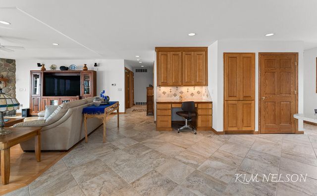 8937 S Indian Hills Road, Montague, MI 49437