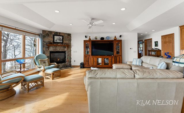8937 S Indian Hills Road, Montague, MI 49437