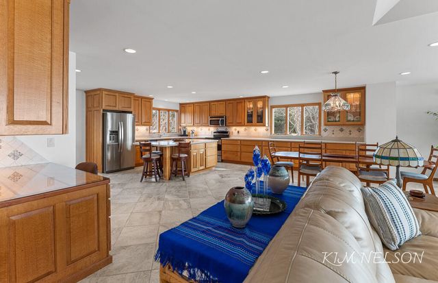 8937 S Indian Hills Road, Montague, MI 49437