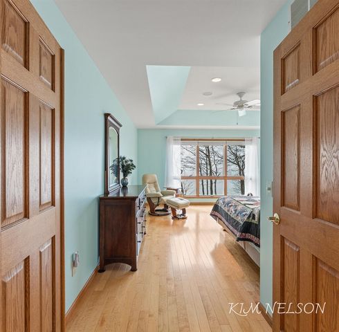 8937 S Indian Hills Road, Montague, MI 49437