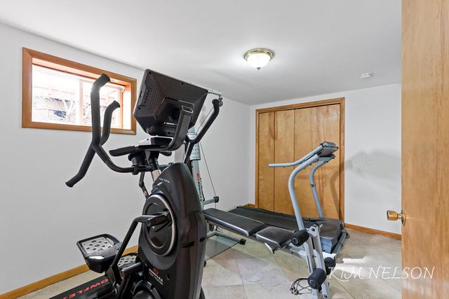 8937 S Indian Hills Road, Montague, MI 49437