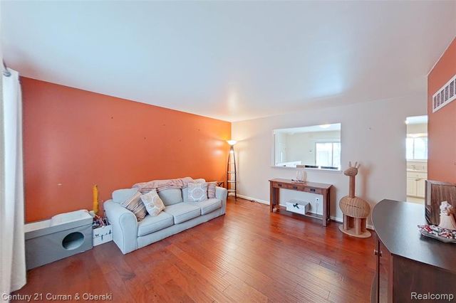 34455 Rhonswood Street, Farmington Hills, MI 48335