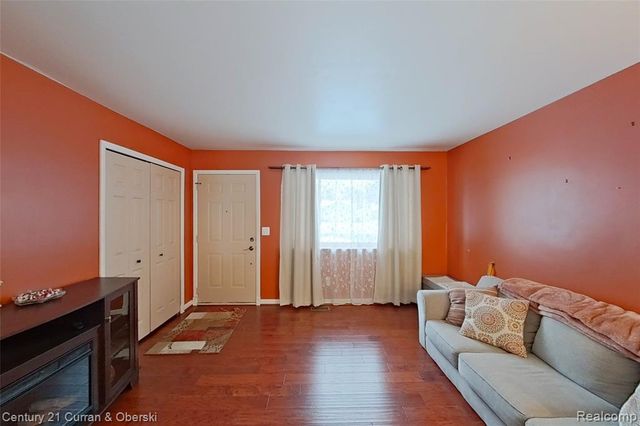 34455 Rhonswood Street, Farmington Hills, MI 48335