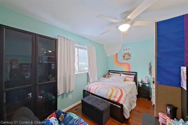 34455 Rhonswood Street, Farmington Hills, MI 48335