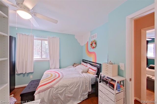 34455 Rhonswood Street, Farmington Hills, MI 48335