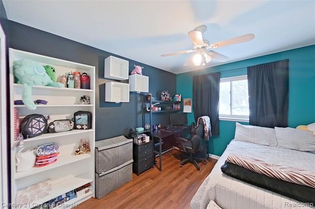 34455 Rhonswood Street, Farmington Hills, MI 48335