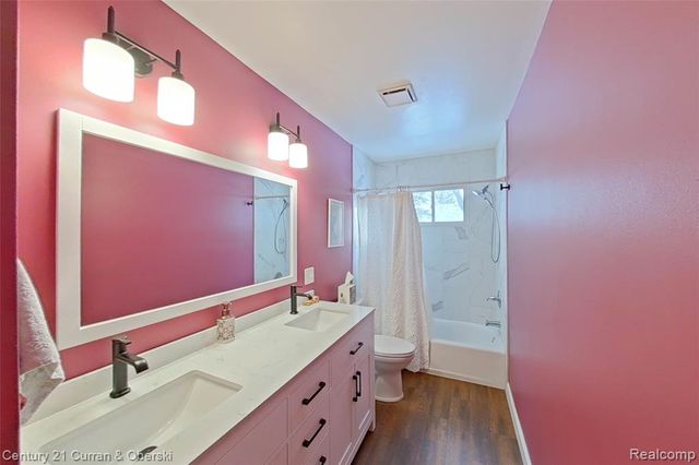 34455 Rhonswood Street, Farmington Hills, MI 48335