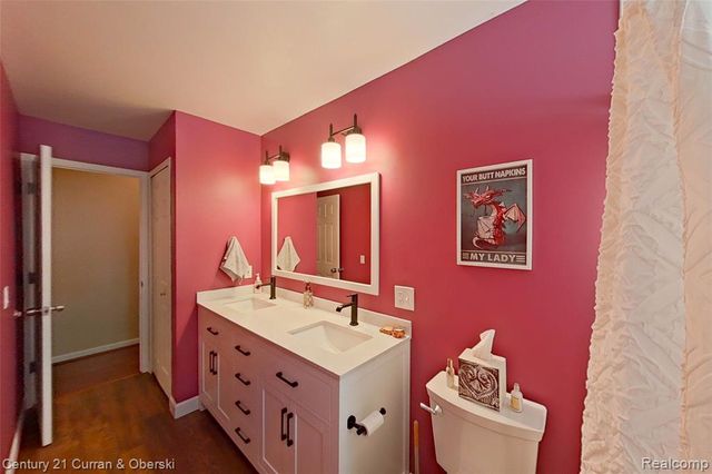 34455 Rhonswood Street, Farmington Hills, MI 48335