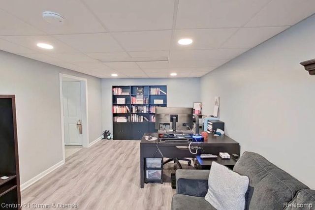 34455 Rhonswood Street, Farmington Hills, MI 48335