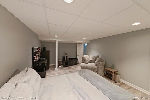 34455 Rhonswood Street, Farmington Hills, MI 48335