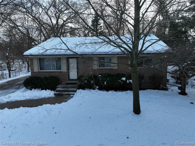 34455 Rhonswood Street, Farmington Hills, MI 48335