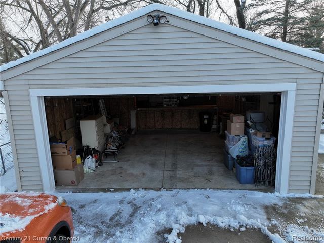 34455 Rhonswood Street, Farmington Hills, MI 48335