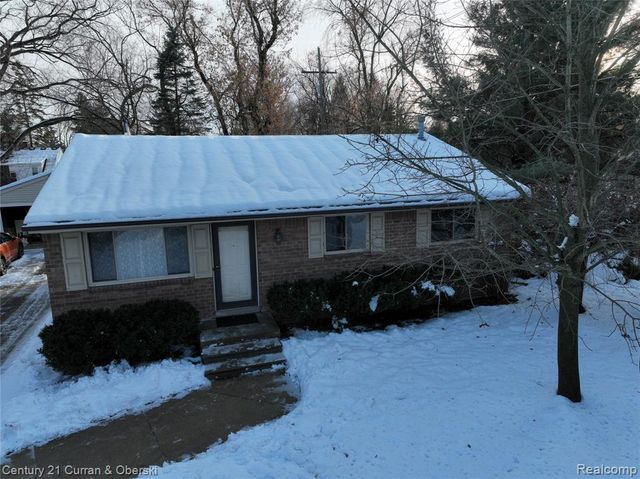 34455 Rhonswood Street, Farmington Hills, MI 48335