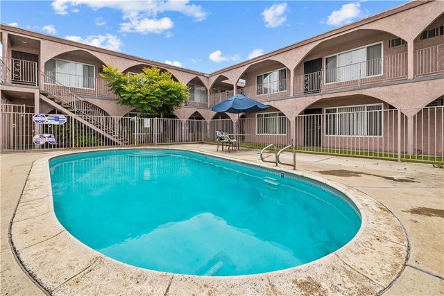 10030 Alondra 10, Bellflower, CA 90706