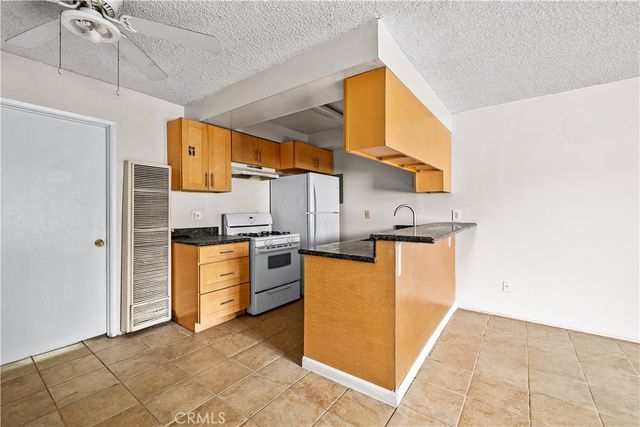 10030 Alondra 10, Bellflower, CA 90706