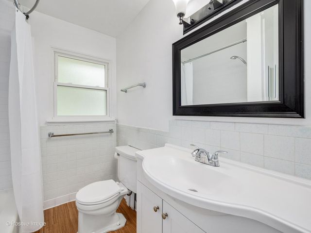 5798 Pershing Avenue, Downers Grove, IL 60516