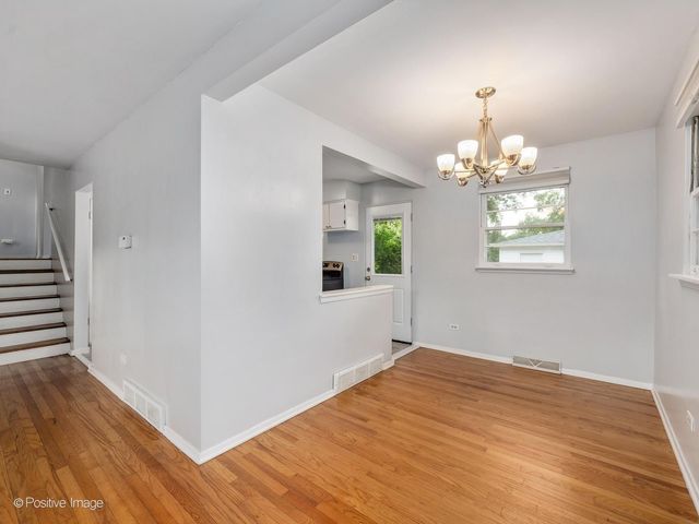 5798 Pershing Avenue, Downers Grove, IL 60516